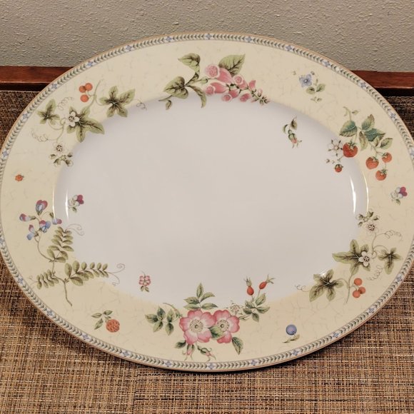 WEDGWOOD FLEUR 14 1/2 INCH OVAL SERVING PLATTER - Picture 1 of 12